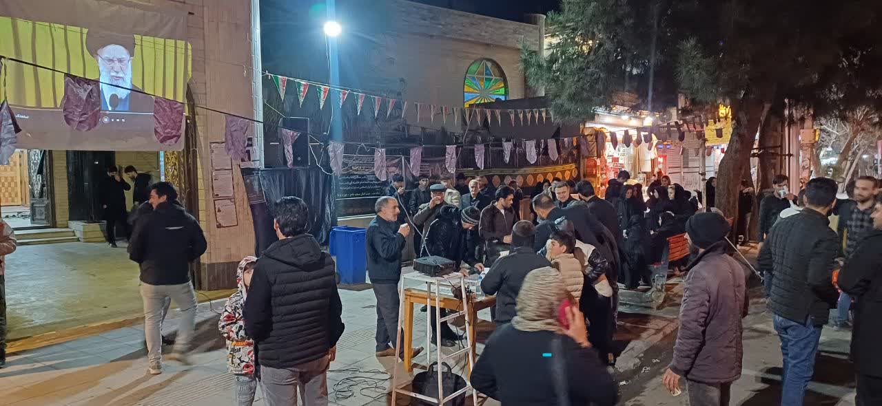 برگزاری ایستگاه صلواتی و جهاد تبیین در پارس آباد