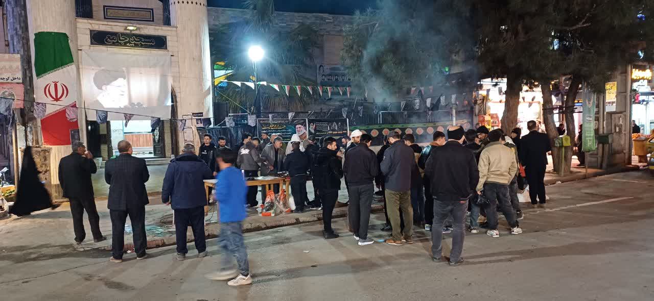 برگزاری ایستگاه صلواتی و جهاد تبیین در پارس آباد