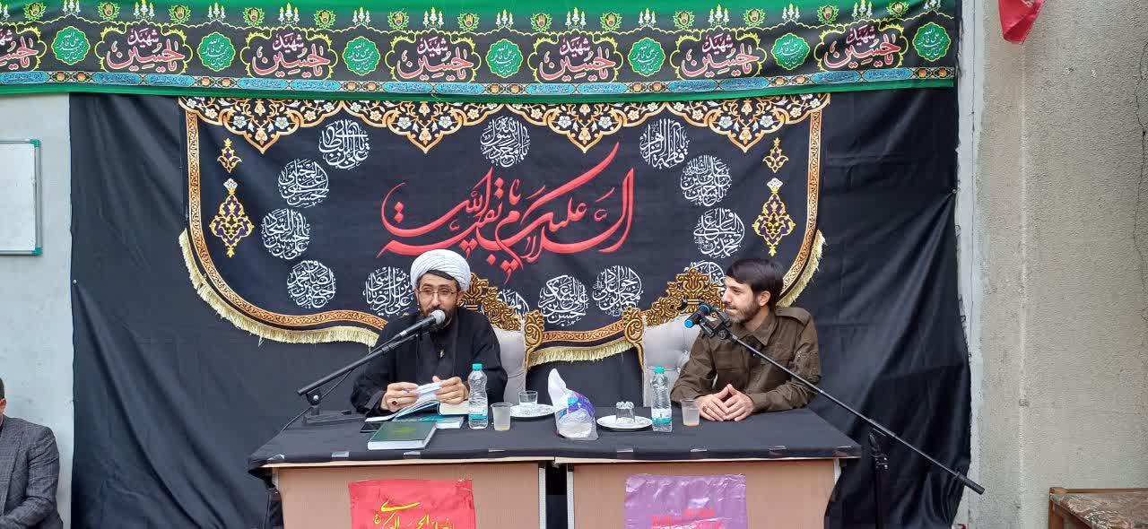 سخنرانی بصورت گفتمانی و مباحث معرفتی : حجت الاسلام حیدری، حجت الاسلام موسوی