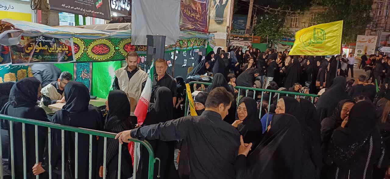 برپایی ایستگاه صلواتی و غرفه‌های خدماتی ضیاءالصالحین