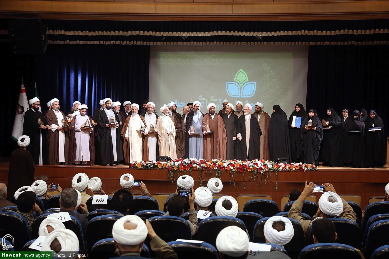 عکس یادگاری اختتامیه جشنواره جنات ۱۴۰۴